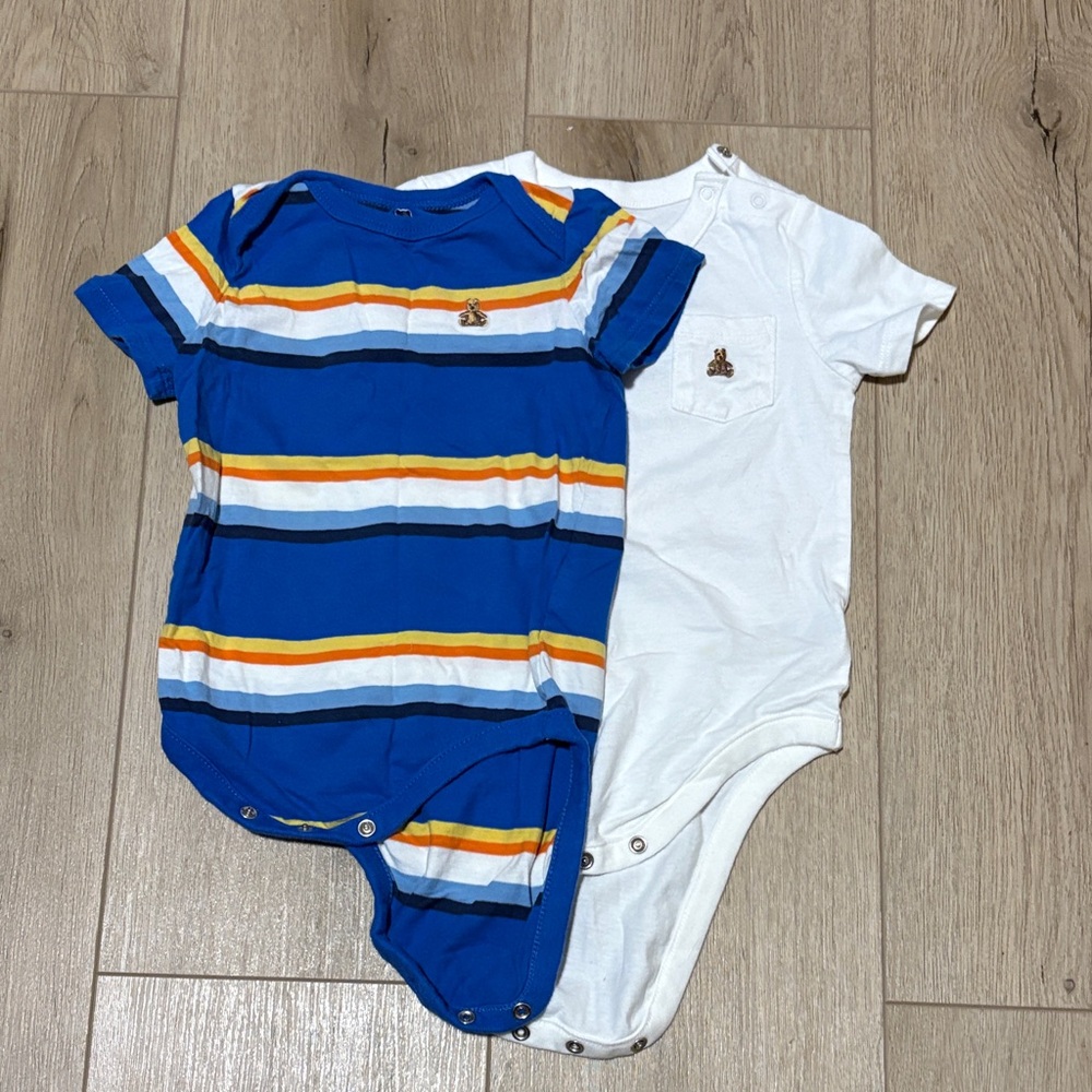 2 Baby Gap Onesies 12-18 M
